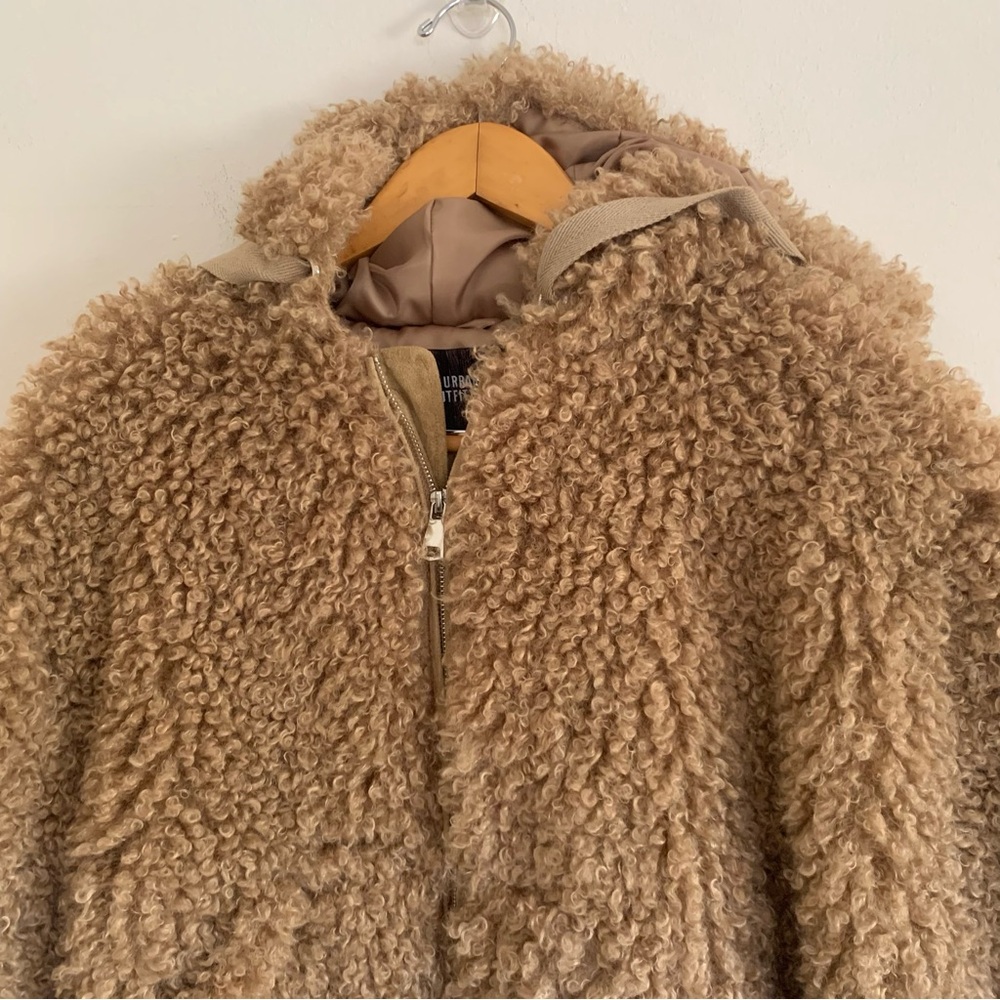 NEW Urban Outfitters Casey Oversized Sherpa Fur Hooded Zip-Up Teddy Jacket S - Picture 5 of 12